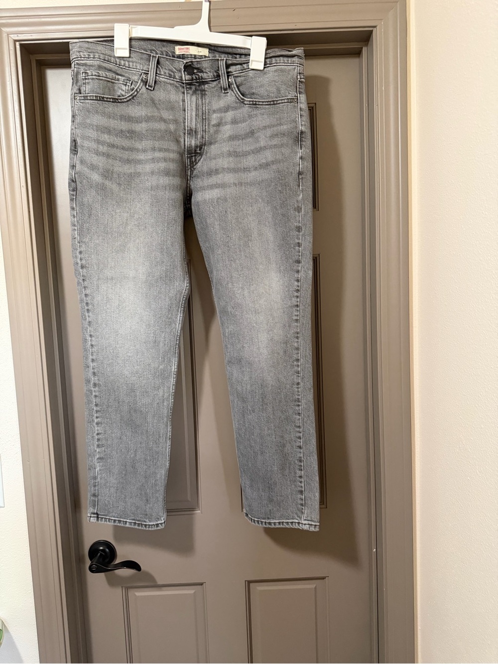 Signature by Levi Strauss Men's Slim Jeans in Light Gray Wash W36 L30 36/30